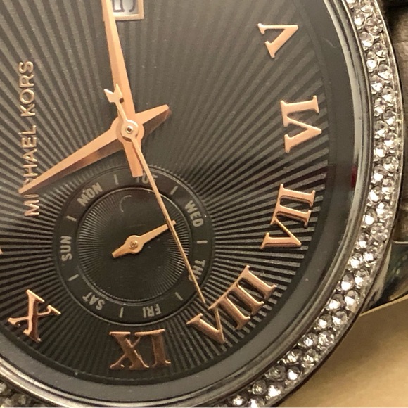 Michael Kors Pave Watch with Grey Leather Straps - Picture 4 of 13